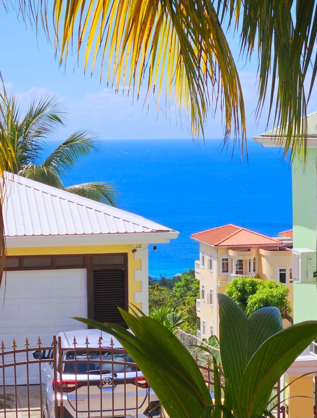 Anne Marie Villas Castries Exteriör bild